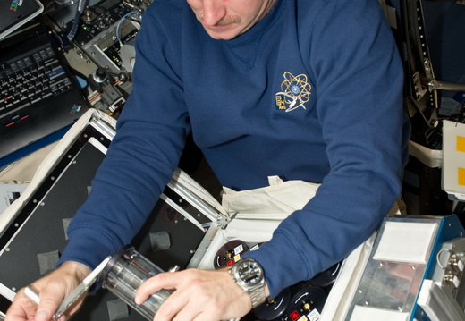 STS134-E-07218