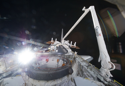 STS134-E-06961