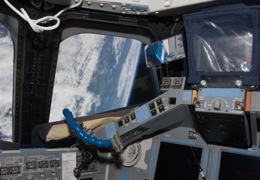 STS135-E-12066