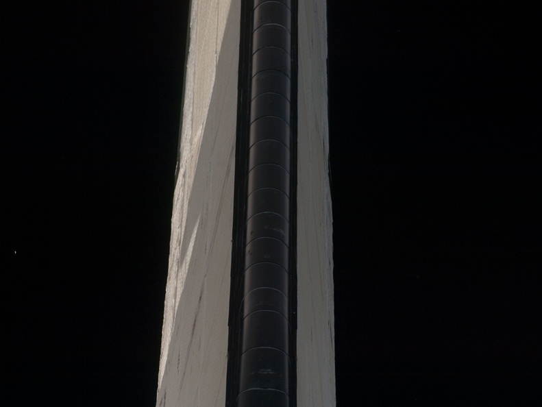 STS135-E-05123