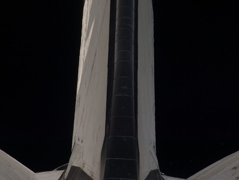STS135-E-05125