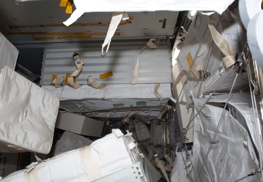 STS135-E-08111