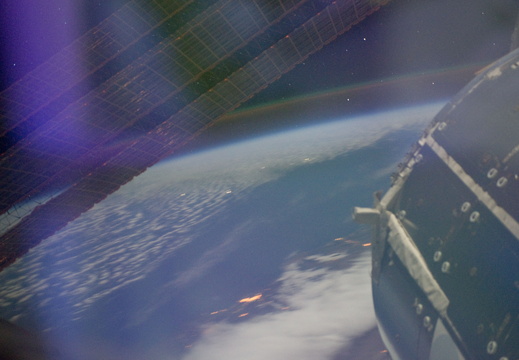 STS135-E-09025