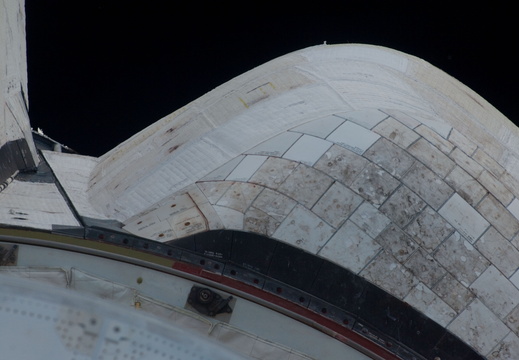STS135-E-05196
