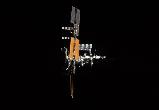 STS135-E-11954