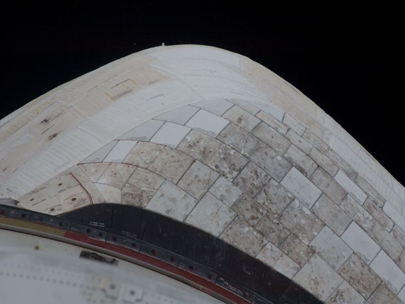 STS135-E-05137