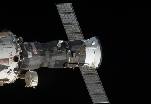 STS135-E-11169
