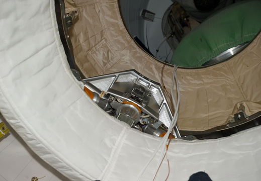 STS135-E-07455