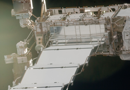 STS135-E-06952