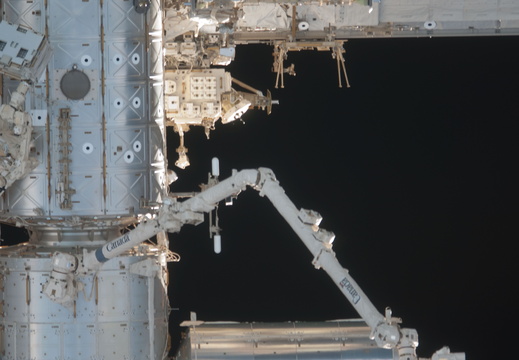 STS135-E-06860