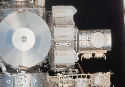 STS135-E-06916