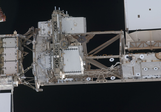 STS135-E-06901