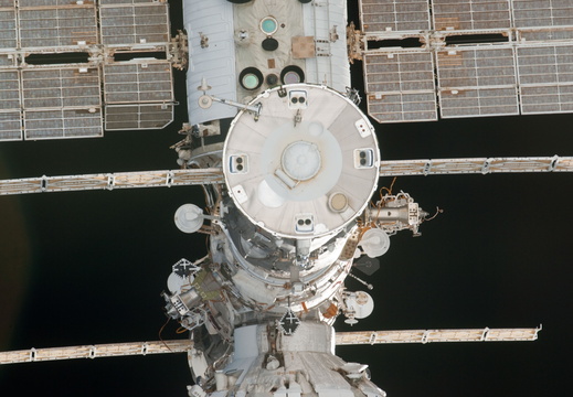 STS135-E-06920
