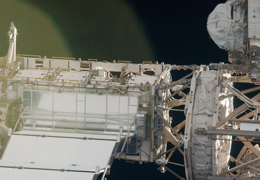 STS135-E-06960