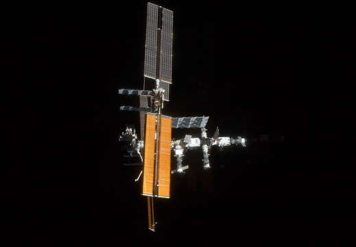 STS135-E-11946