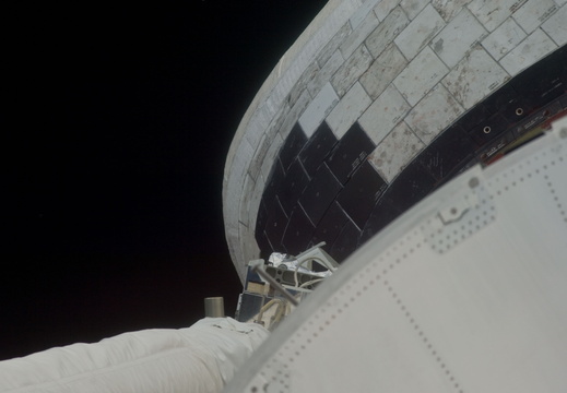 STS135-E-05110
