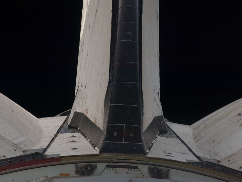 STS135-E-05127