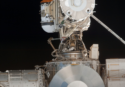 STS135-E-06917