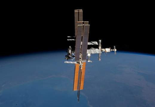 STS135-E-11924