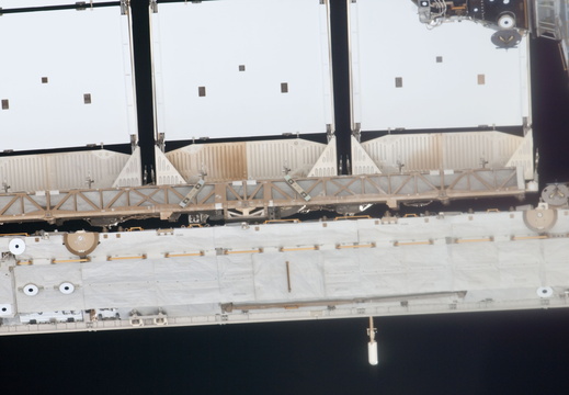 STS135-E-06902