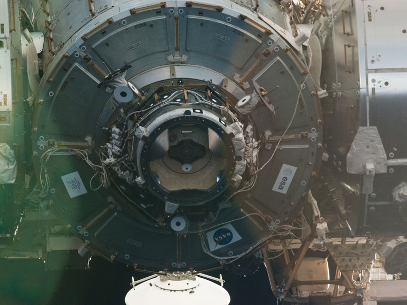 STS135-E-06981