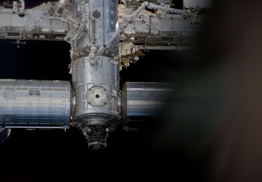STS135-E-06743