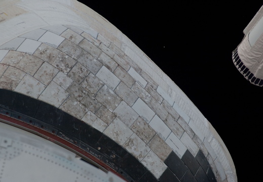 STS135-E-05139