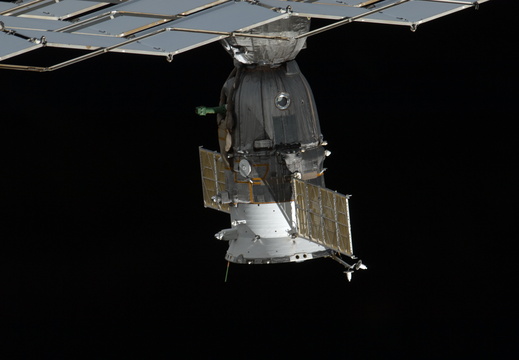 STS135-E-11186