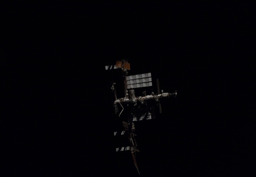STS135-E-11974
