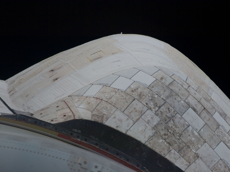 STS135-E-05134