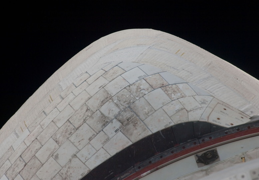 STS135-E-05150