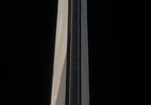STS135-E-05120