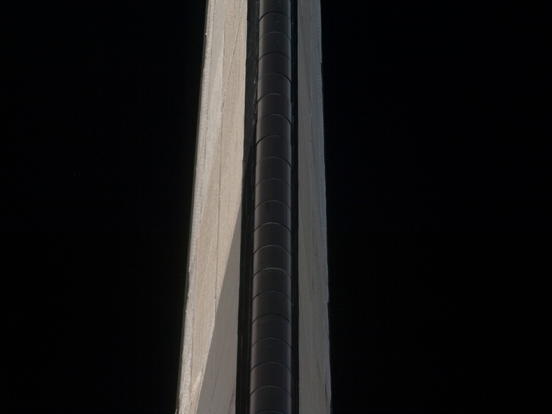 STS135-E-05120