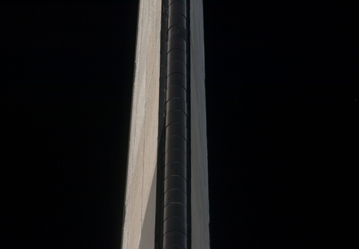 STS135-E-05119