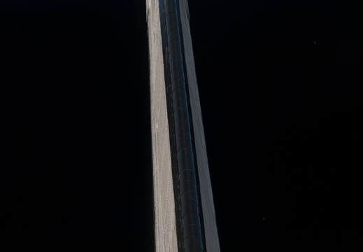STS135-E-05166