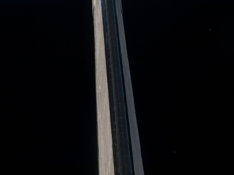 STS135-E-05166