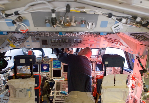 STS135-E-06204