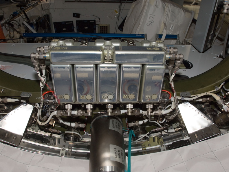 STS135-E-08864