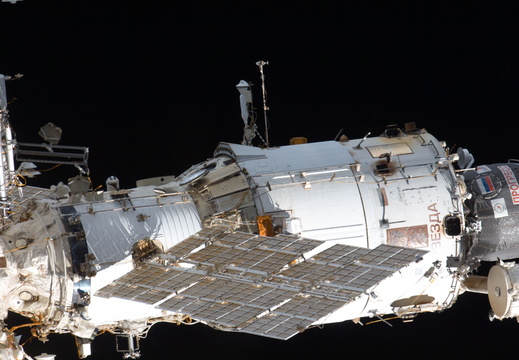 STS135-E-11417