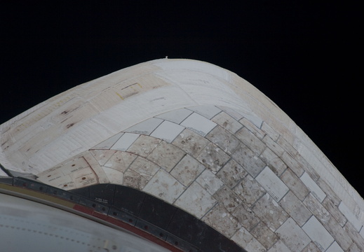 STS135-E-05135