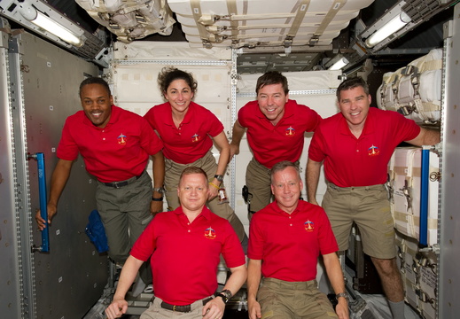 STS133-E-08682