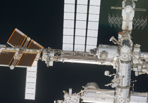 STS133-E-06396