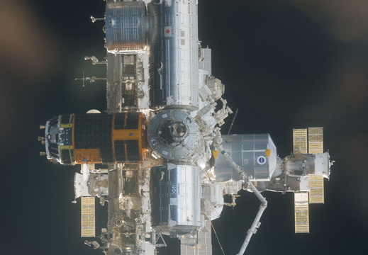 STS133-E-10552