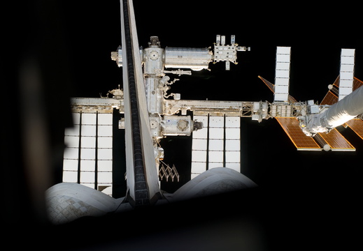 STS133-E-06676