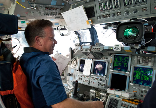 STS133-E-06814