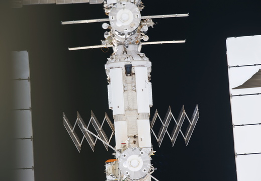 STS133-E-06409