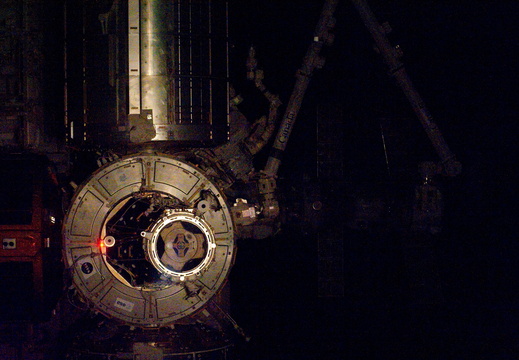 STS133-E-06686