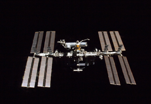 STS133-E-10362