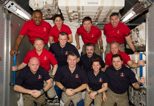 STS133-E-08664