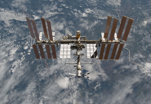 STS133-E-10441